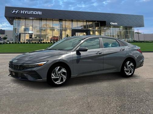 2025 Hyundai ELANTRA SEL
