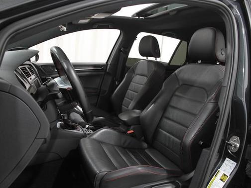 2017 Volkswagen Golf GTI 2.0T SE 4-Door