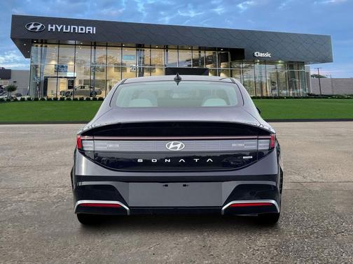 2026 Hyundai SONATA SEL