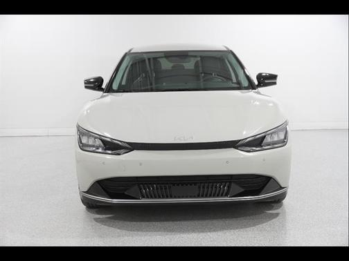 2022 Kia EV6 Wind