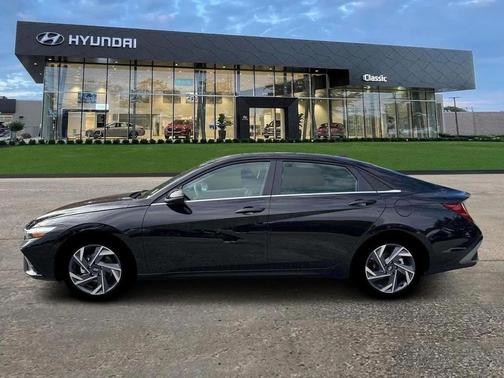 Abyss Black 2026 Hyundai ELANTRA Limited