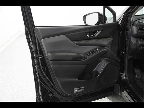 Crystal Black Silica 2024 Subaru Ascent Onyx Edition 7-Passenger