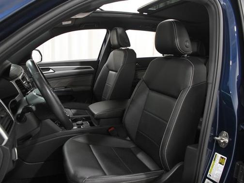 2023 Volkswagen Atlas Cross Sport 3.6L V6 SEL R-Line