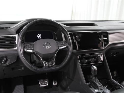 2023 Volkswagen Atlas Cross Sport 3.6L V6 SEL R-Line