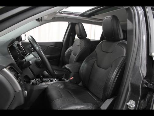 Granite Crystal Metallic Clearcoat 2020 Jeep Cherokee Limited