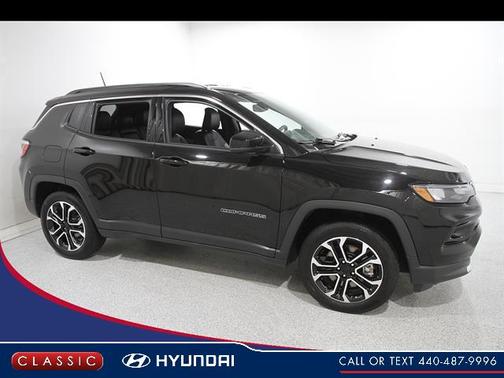 Diamond Black Crystal Pearlcoat 2023 Jeep Compass Limited