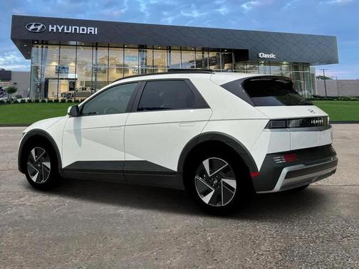 Atlas White 2025 Hyundai IONIQ 5 SEL