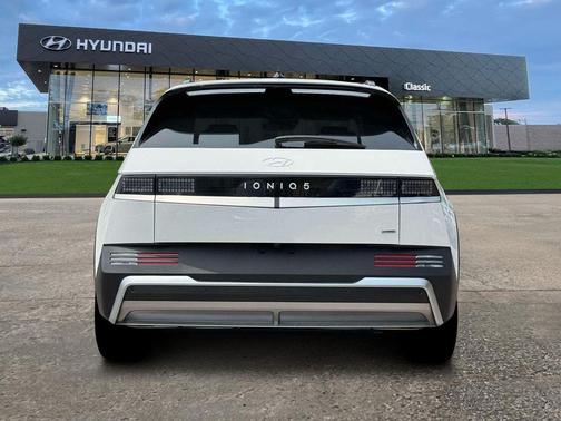 2025 Hyundai IONIQ 5 SEL