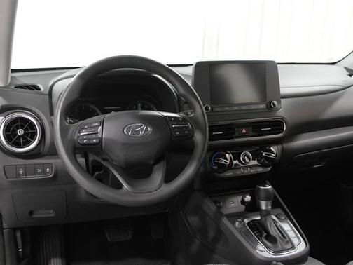 2022 Hyundai KONA SE