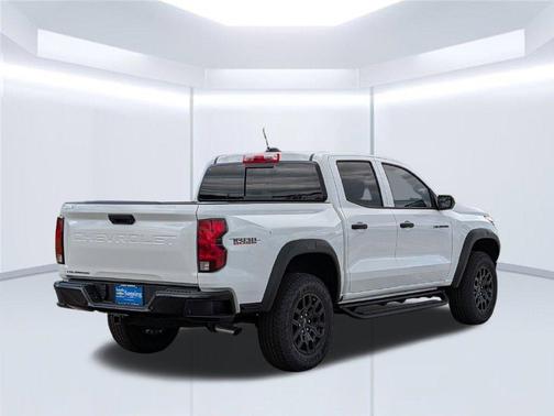 Summit White 2026 Chevrolet Colorado Trail Boss