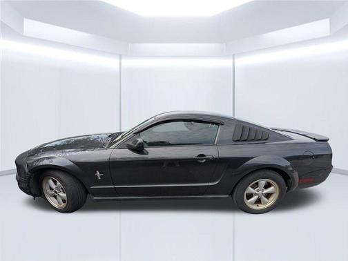 Gray 2007 Ford Mustang Deluxe