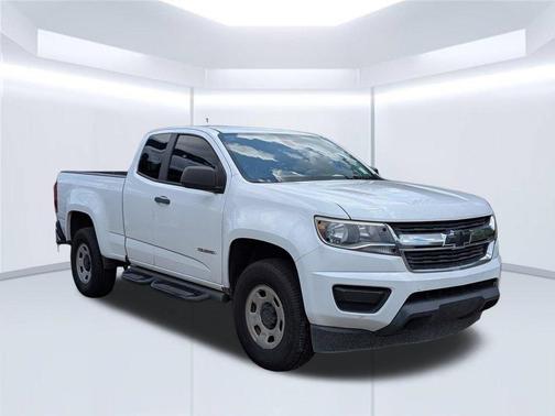 White 2015 Chevrolet Colorado WT