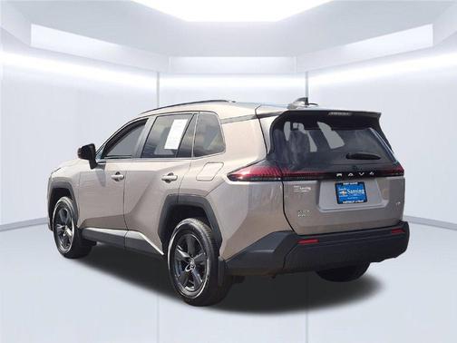 Meteorite 2026 Toyota RAV4 LE