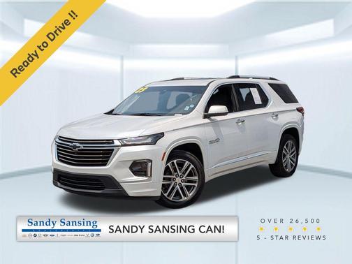 Iridescent Pearl Tricoat 2023 Chevrolet Traverse High Country