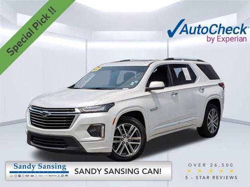 White 2023 Chevrolet Traverse High Country