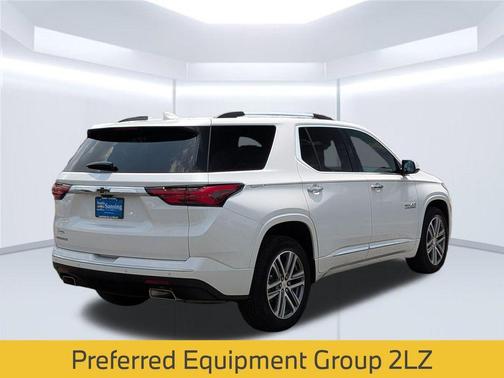 White 2023 Chevrolet Traverse High Country