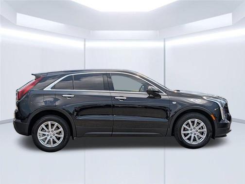 Black 2023 Cadillac XT4 Luxury
