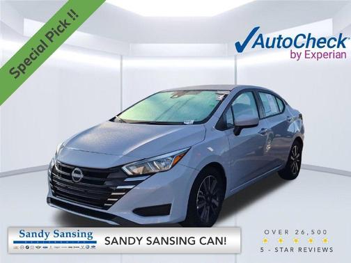 Gray Sky Pearl 2024 Nissan Versa 1.6 SV