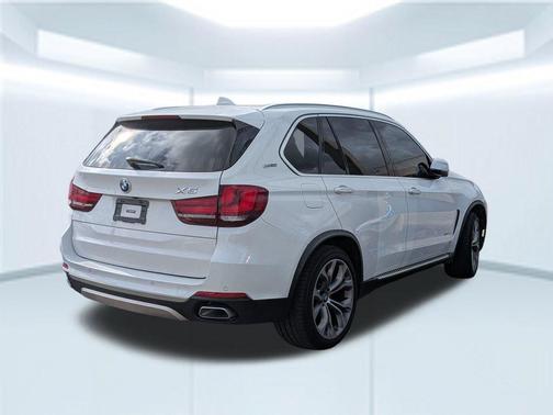 White 2018 BMW X5 eDrive xDrive40e