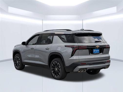 Gray 2026 Chevrolet Traverse LT