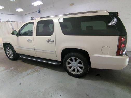 2009 GMC Yukon XL 1500 Denali