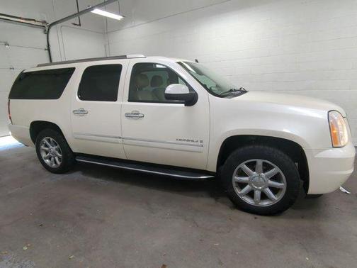 2009 GMC Yukon XL 1500 Denali
