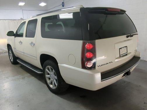 2009 GMC Yukon XL 1500 Denali