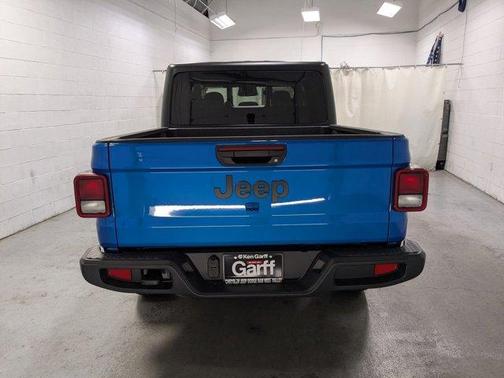 Hydro Blue Pearlcoat 2026 Jeep Gladiator Sport