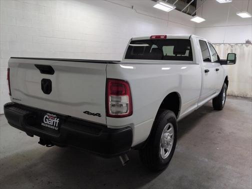 2024 RAM 3500 Tradesman Crew Cab 4x4 8 Box