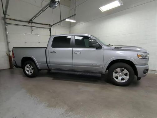 2025 RAM 1500 Big Horn Crew Cab 4x4 64' Box