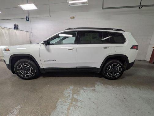 Bright White Clearcoat 2026 Jeep Cherokee LAREDO/LIMITED