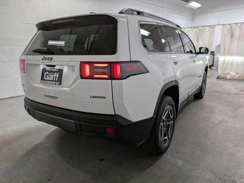 Bright White Clearcoat 2026 Jeep Cherokee LAREDO/LIMITED