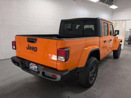 2025 Jeep Gladiator Sport