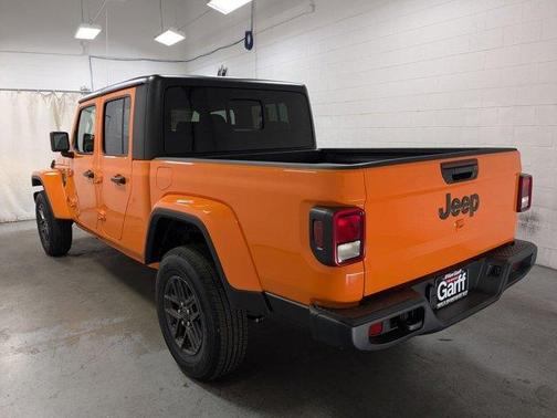 2025 Jeep Gladiator Sport