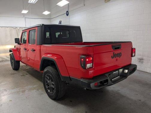 2025 Jeep Gladiator Sport