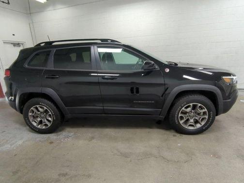 2022 Jeep Cherokee Trailhawk