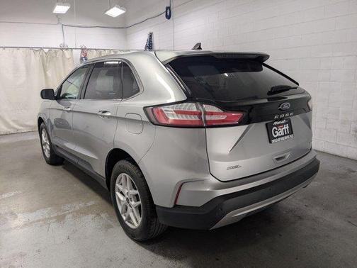 Silver Metallic 2023 Ford Edge SEL