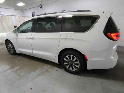 2021 Chrysler Pacifica Touring-L