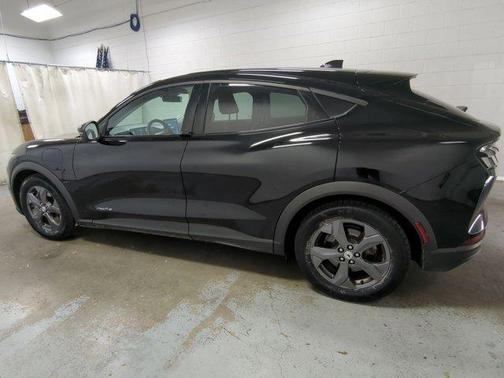 2022 Ford Mustang Mach-E Select