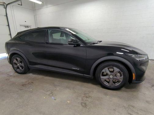 2022 Ford Mustang Mach-E Select