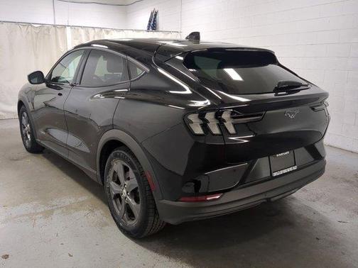 2022 Ford Mustang Mach-E Select
