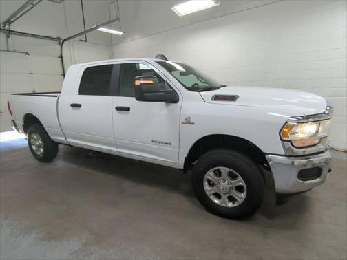 2023 RAM 3500 Big Horn Mega Cab 4x4 64' Box