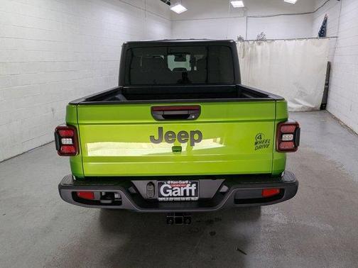 2025 Jeep Gladiator Sport