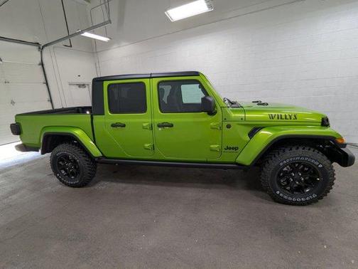 2025 Jeep Gladiator Sport