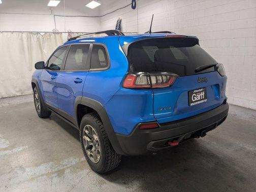 Hydro Blue Pearlcoat 2022 Jeep Cherokee Trailhawk