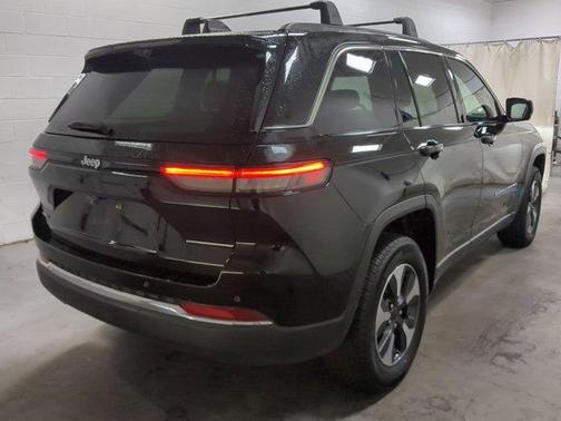 2022 Jeep Grand Cherokee 4xe Base