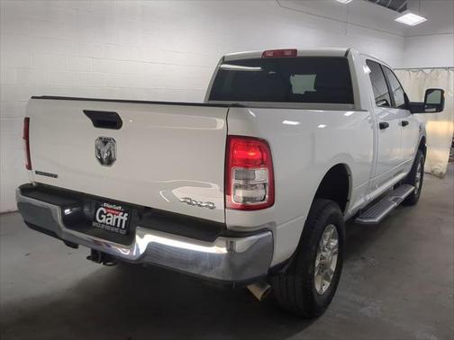 2024 RAM 2500 Big Horn Crew Cab 4x4 64' Box