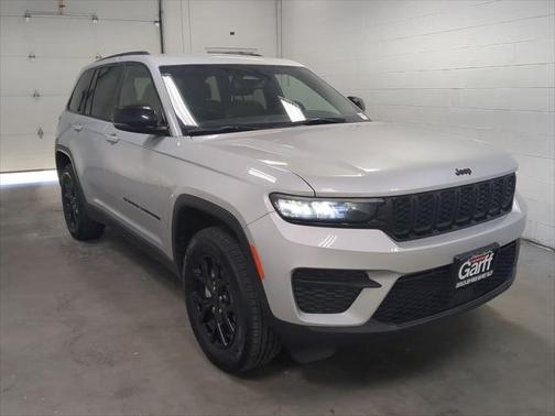 2024 Jeep Grand Cherokee Laredo