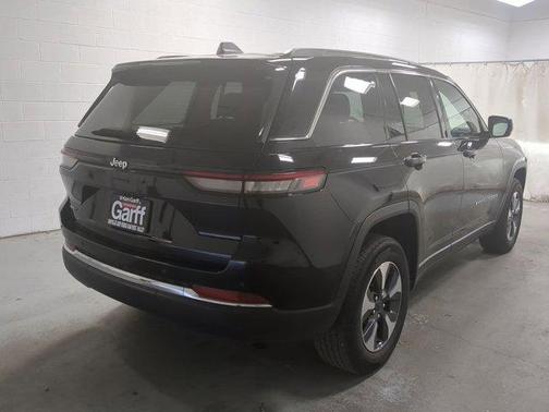 2022 Jeep Grand Cherokee 4xe Base