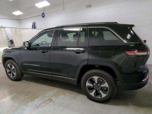 2022 Jeep Grand Cherokee 4xe Base